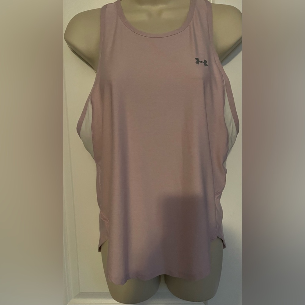 Under Armour women’s fitness tank top.